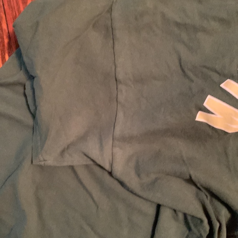 Milwaukee Bucks Middleton T Shirt - Picture 3 of 4